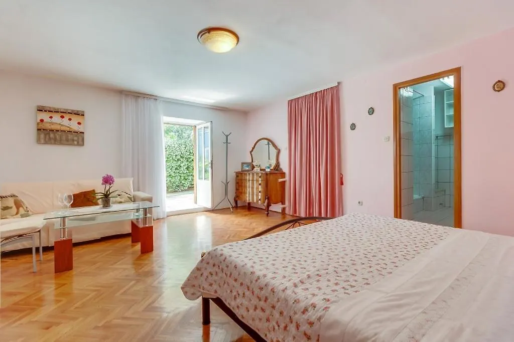 Room In Nerezine With Balcony, Wifi 4827-5