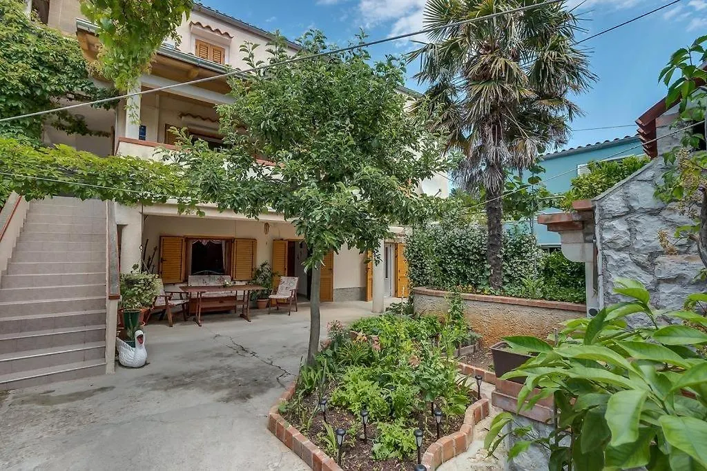 Room In Nerezine With Balcony, Wifi 4827-5 Guest house