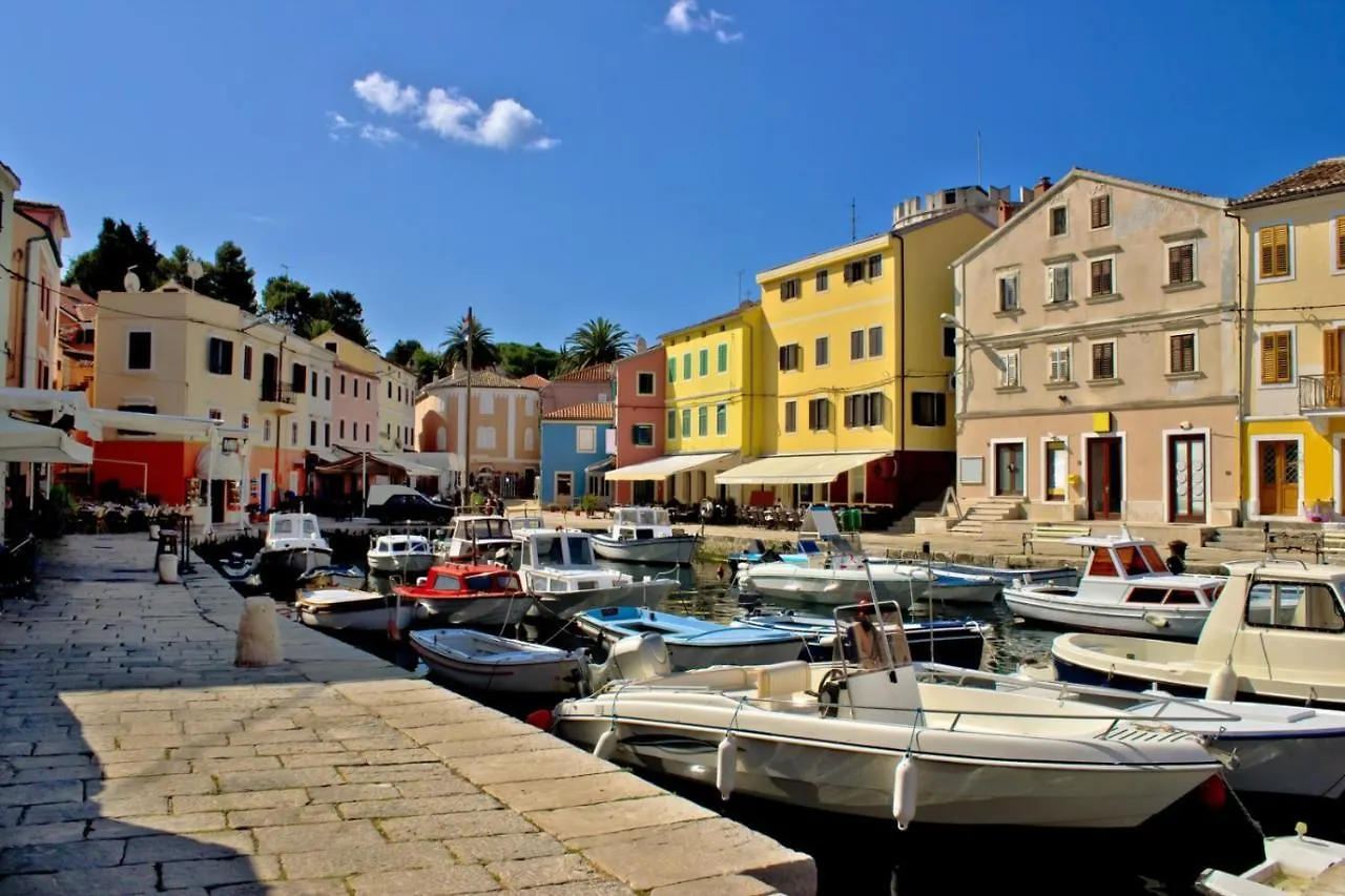 Pensionat Room In Nerezine With Balcony, Wifi 4827-5 Kroatien